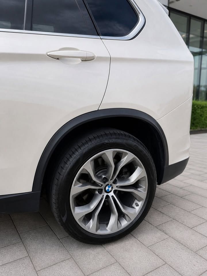 Used 2018 BMW X5 xDrive50i AWD/4WD image 2