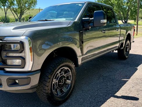 Used 2024 Ford F350 Lariat w/ Lariat Ultimate Package AWD/4WD image 2