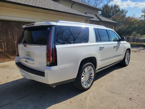 Used 2016 Cadillac Escalade ESV Platinum image 5