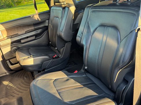 Used 2018 Ford Expedition Limited AWD/4WD image 11