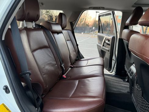 Used 2014 Toyota 4Runner Limited image 18