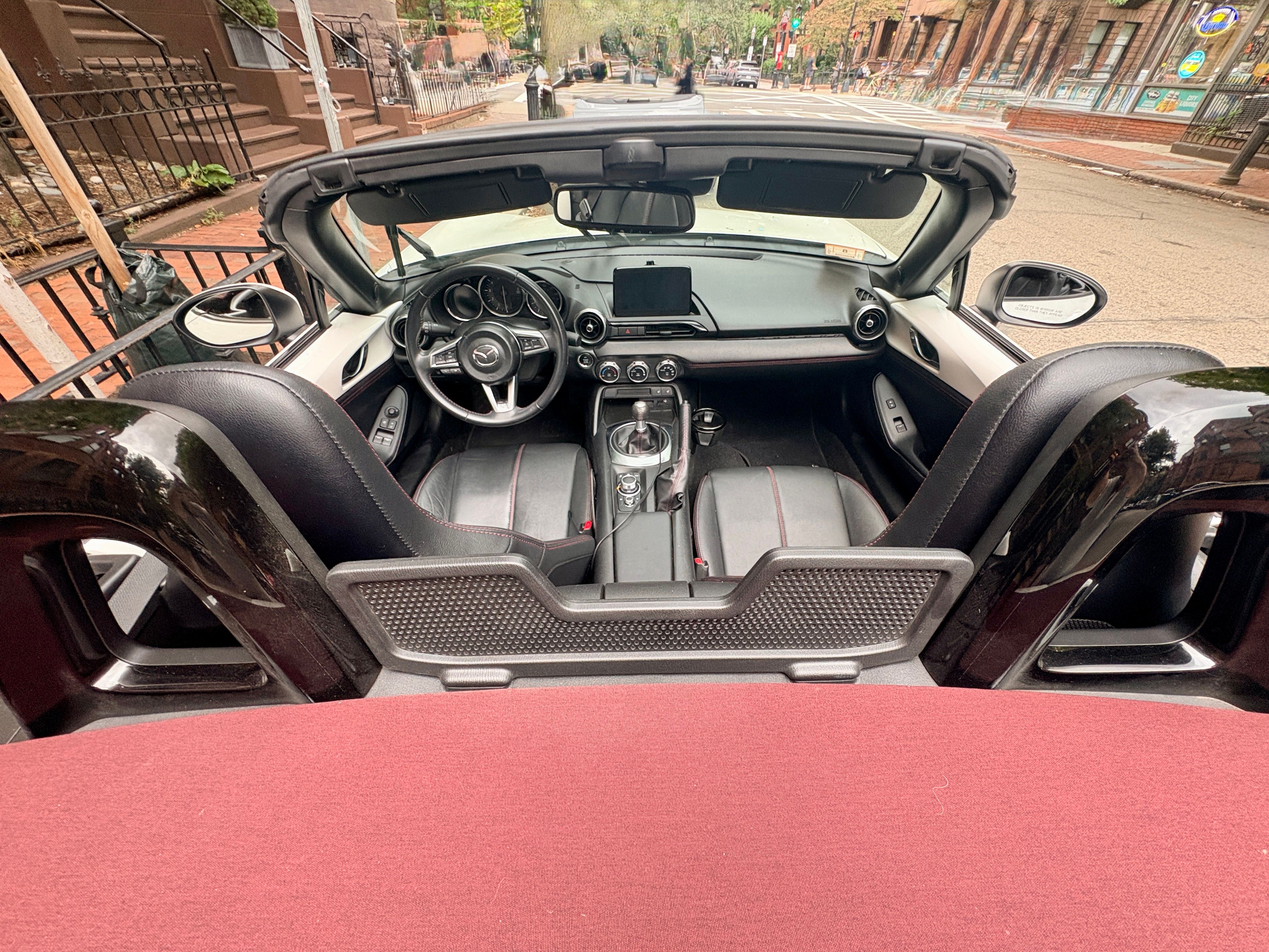 Used 2018 MAZDA MX-5 Miata Grand Touring RWD image 12