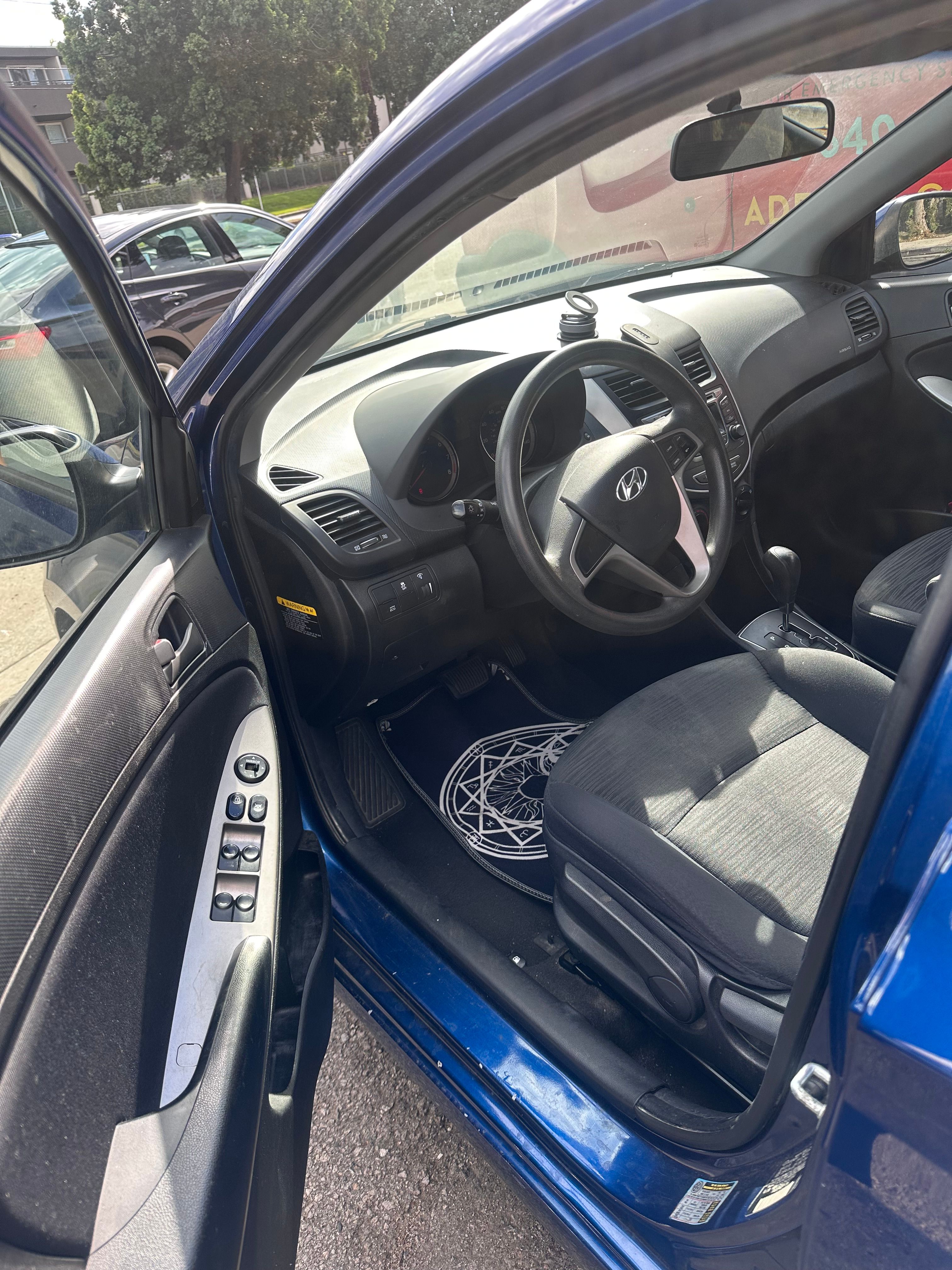 Used 2017 Hyundai Accent SE FWD image 9