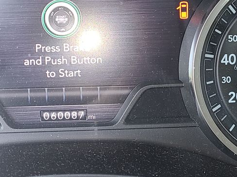 Used 2019 RAM 3500 Laramie image 13