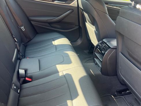 Used 2021 BMW 530i xDrive w/ Convenience Package image 10