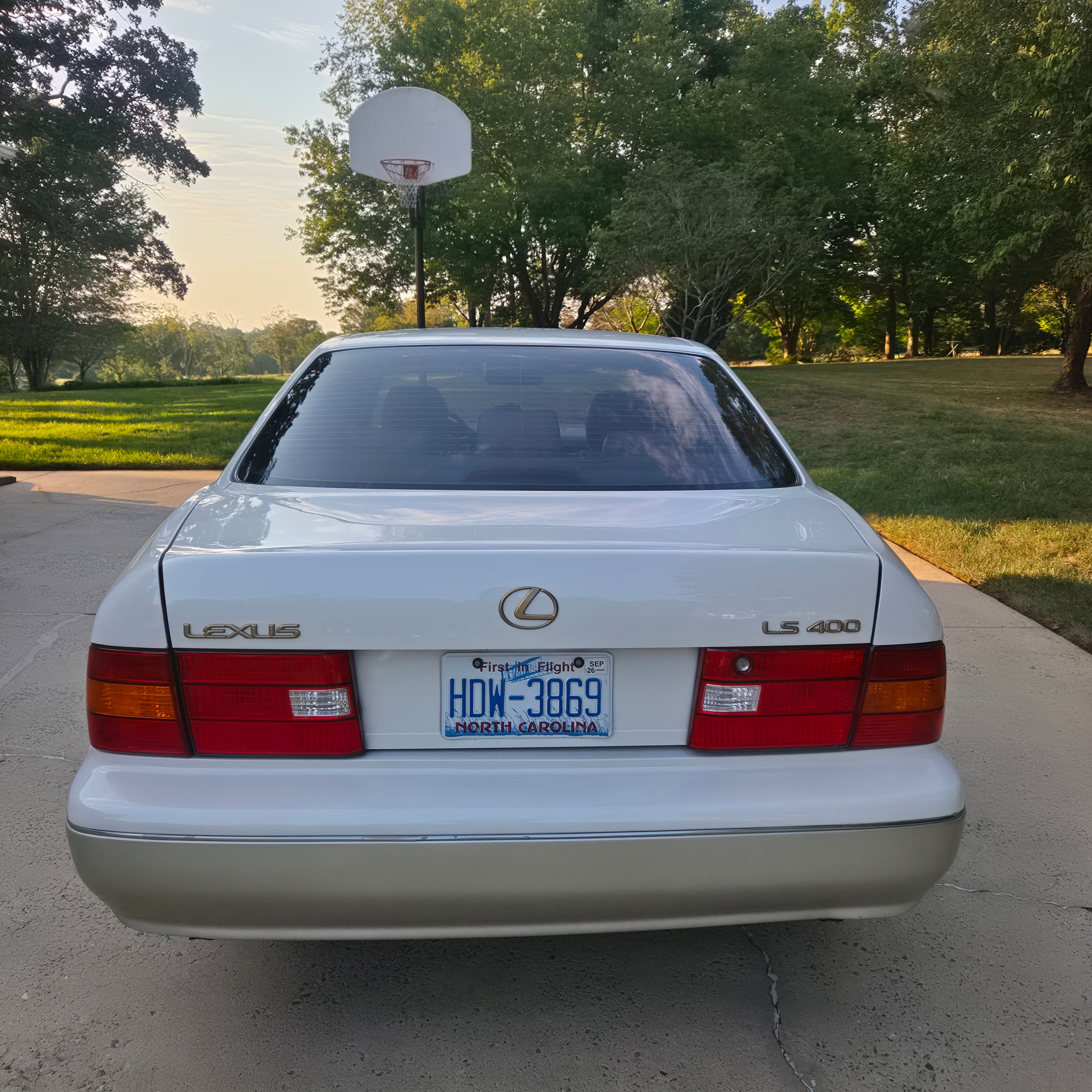 Used 1998 Lexus LS 400 RWD image 5