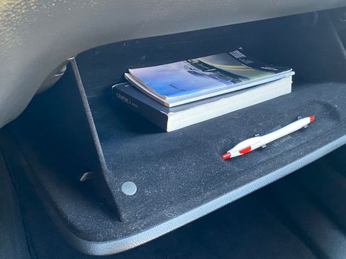 Used 2015 Hyundai Genesis 5.0 image 12