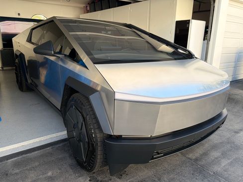 Used 2024 Tesla Cybertruck Cyberbeast image 17