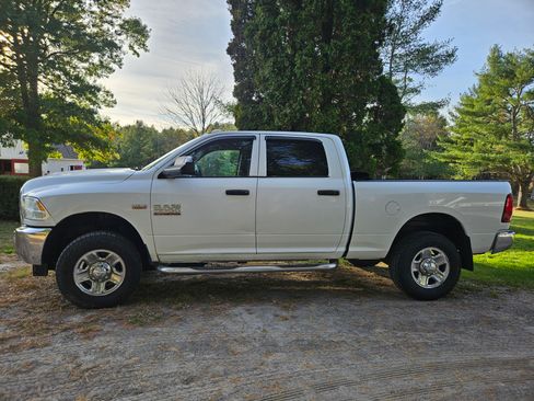 Used 2016 RAM 3500 Tradesman w/ Chrome Appearance Group image 8