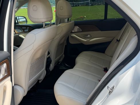Used 2023 Mercedes-Benz GLE 350 4MATIC image 4