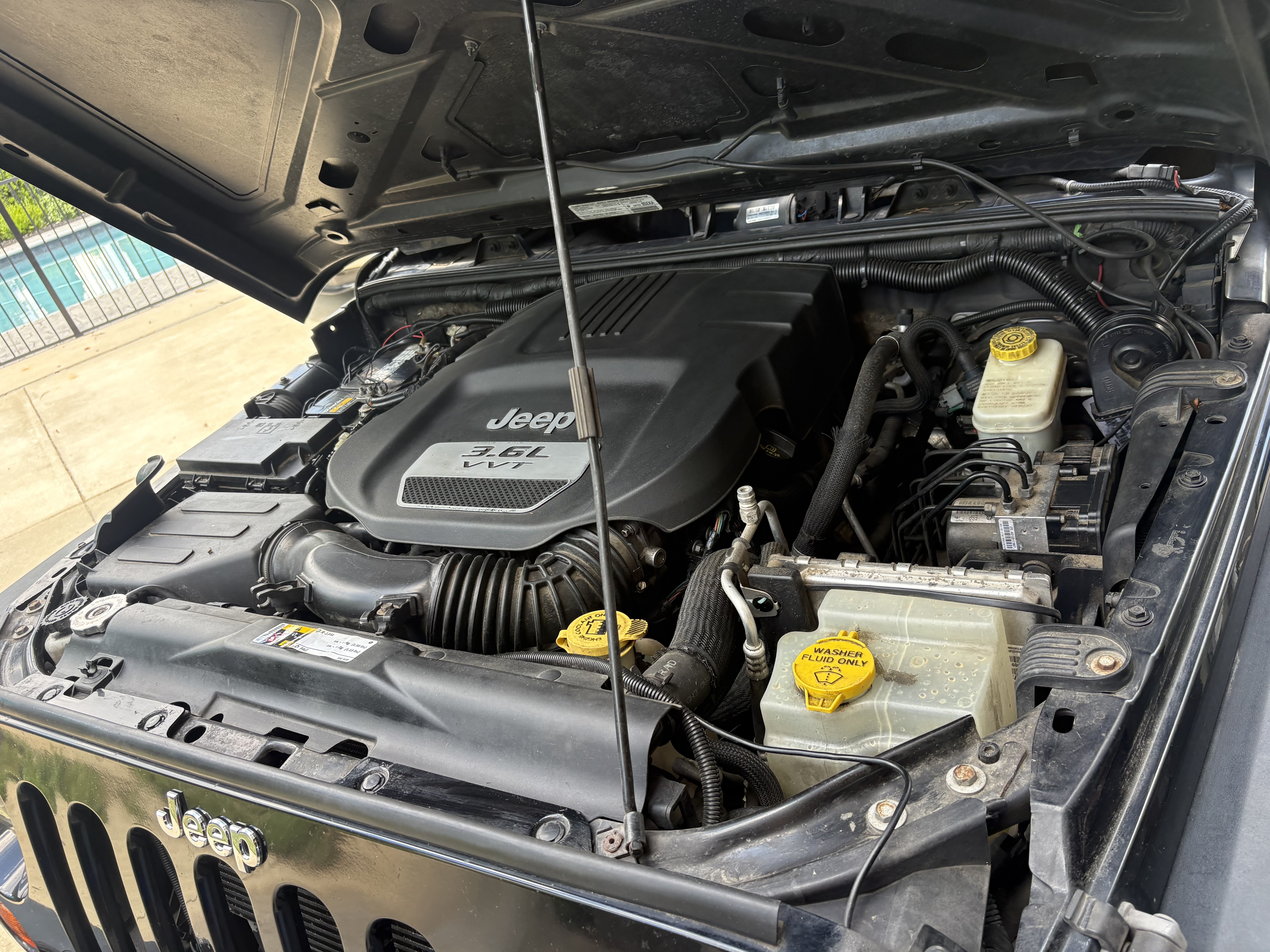 Used 2013 Jeep Wrangler Unlimited Sport AWD/4WD image 17
