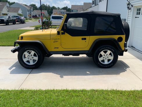 Used 2001 Jeep Wrangler Sport image 2