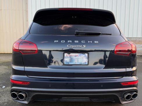 Used 2017 Porsche Cayenne S w/ Premium Plus Package image 6