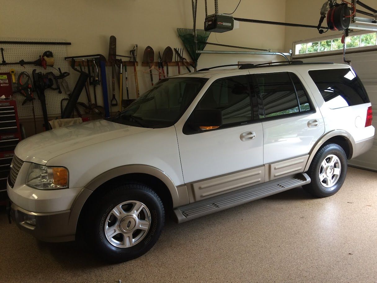 Used 2004 Ford Expedition Eddie Bauer RWD image 1