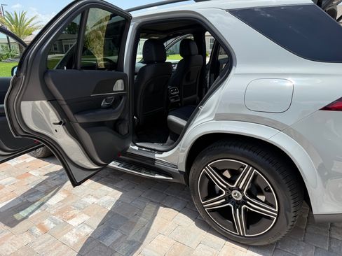 Used 2025 Mercedes-Benz GLE 450e 4MATIC image 14