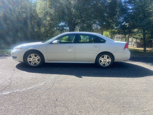 Used 2015 Chevrolet Impala LT w/ LT Sunroof Package image 2