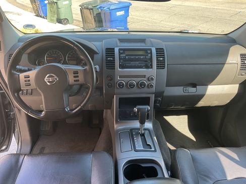 Used 2007 Nissan Pathfinder SE w/ SE Premium Pkg RWD image 12