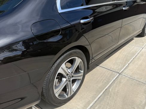 Used 2019 Mercedes-Benz E 300 image 9