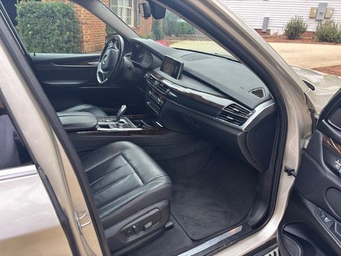 Used 2015 BMW X5 xDrive35i image 11