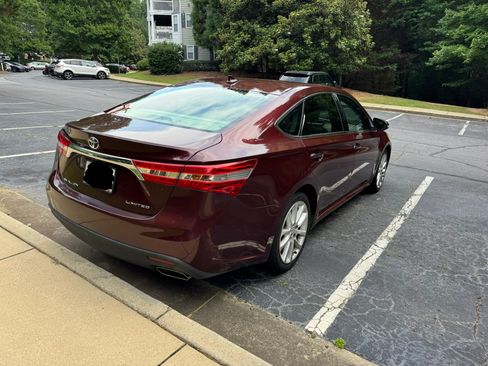 Used 2013 Toyota Avalon Limited FWD image 5