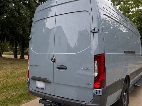 Used 2024 Mercedes-Benz Sprinter 2500 image 10