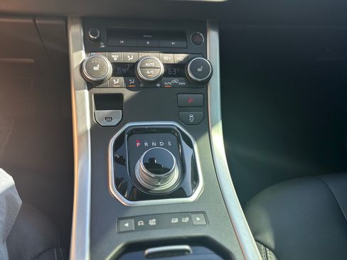 Used 2012 Land Rover Range Rover Evoque Prestige image 27