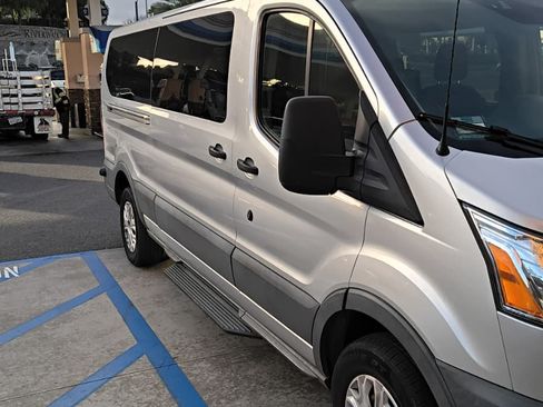 Used 2016 Ford Transit 350 XLT RWD image 4