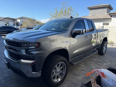 Used 2020 Chevrolet Silverado 1500 LT w/ All-Star Edition image 2