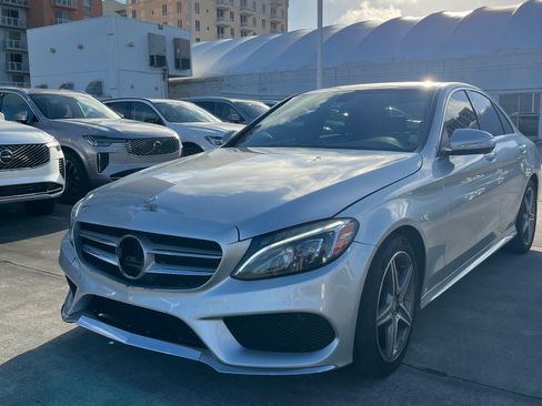 Used 2015 Mercedes-Benz C 300 Sedan image 4