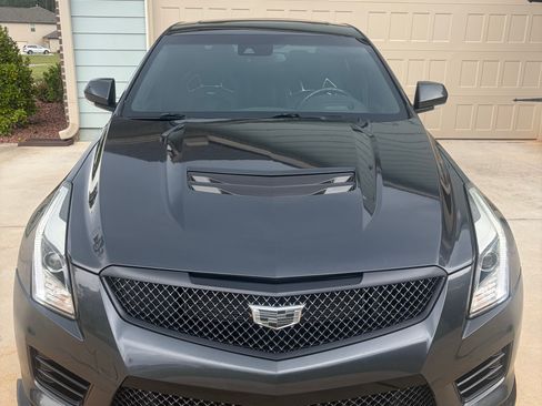 Used 2017 Cadillac ATS V w/ Luxury Package RWD image 2