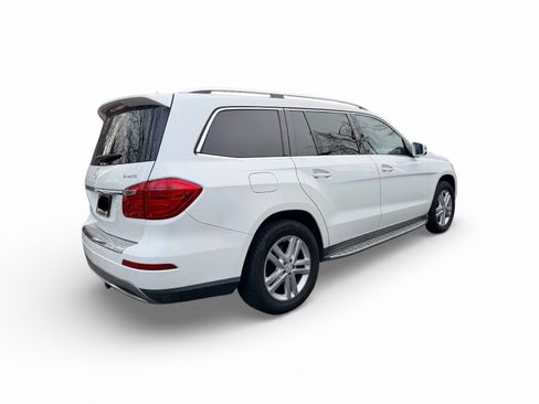 Used 2015 Mercedes-Benz GL 450 4MATIC image 2