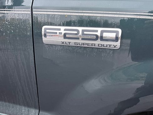 Used 2005 Ford F250 XLT image 16