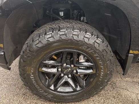 Used 2022 Chevrolet Silverado 1500 Custom Trail Boss image 5