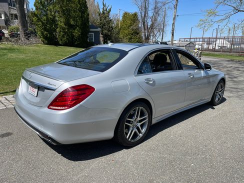 Used 2016 Mercedes-Benz S 550 4MATIC Sedan image 9