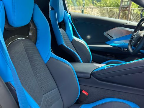 Used 2023 Chevrolet Corvette Stingray Premium Conv w/ Z51 Performance Package RWD image 12