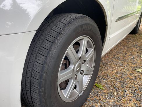 Used 2012 Chrysler Town & Country Touring w/ Entertainment Group #1 FWD image 14