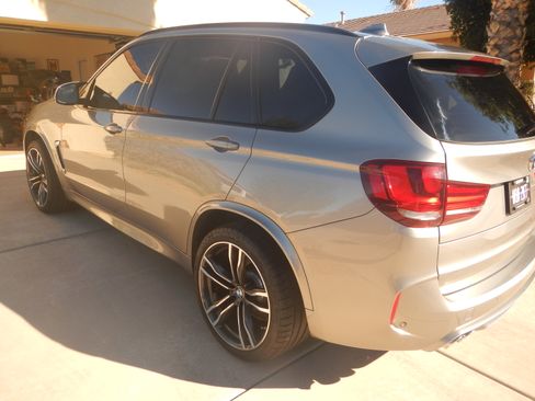 Used 2017 BMW X5 M image 11