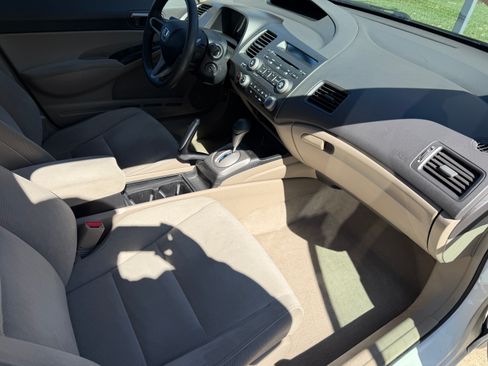 Used 2010 Honda Civic LX image 10