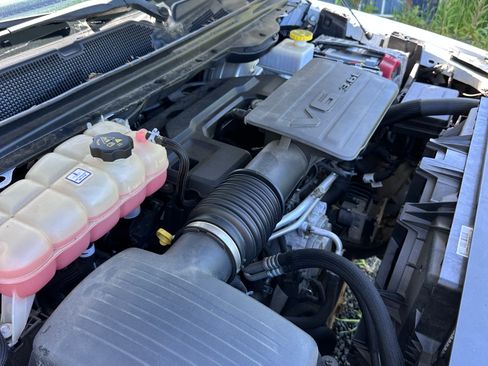 Used 2019 RAM 1500 Big Horn AWD/4WD image 18