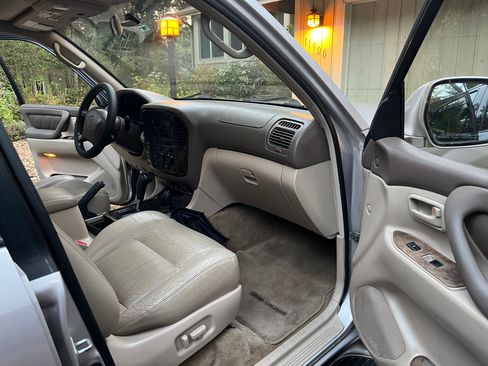 Used 2000 Toyota Land Cruiser AWD/4WD image 4