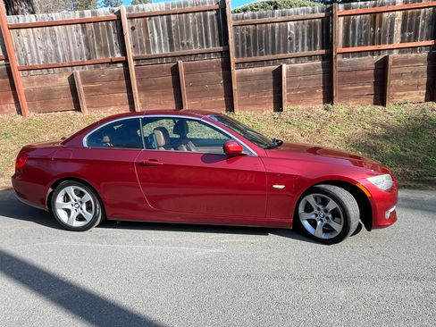 Used 2012 BMW 335i Convertible image 5