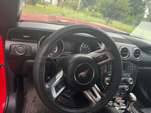 Used 2015 Ford Mustang Coupe image 9