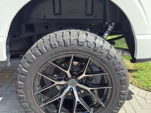 Used 2025 Ford F150 Lariat w/ Equipment Group 502A High image 25