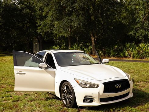 Used 2014 INFINITI Q50 Premium w/ Technology Package RWD image 9