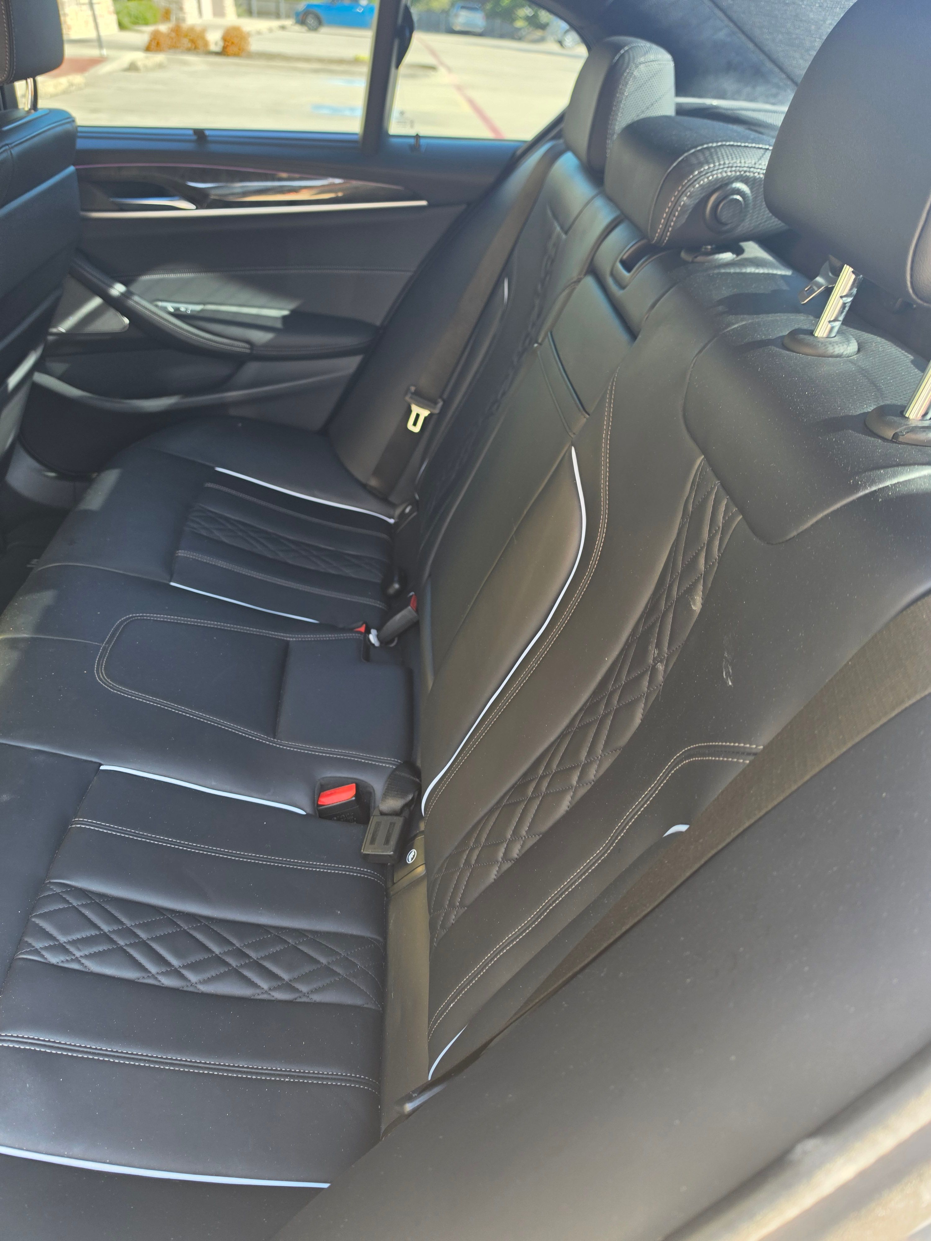 Used 2023 BMW M550i xDrive w/ Dynamic Handling Package AWD/4WD image 9