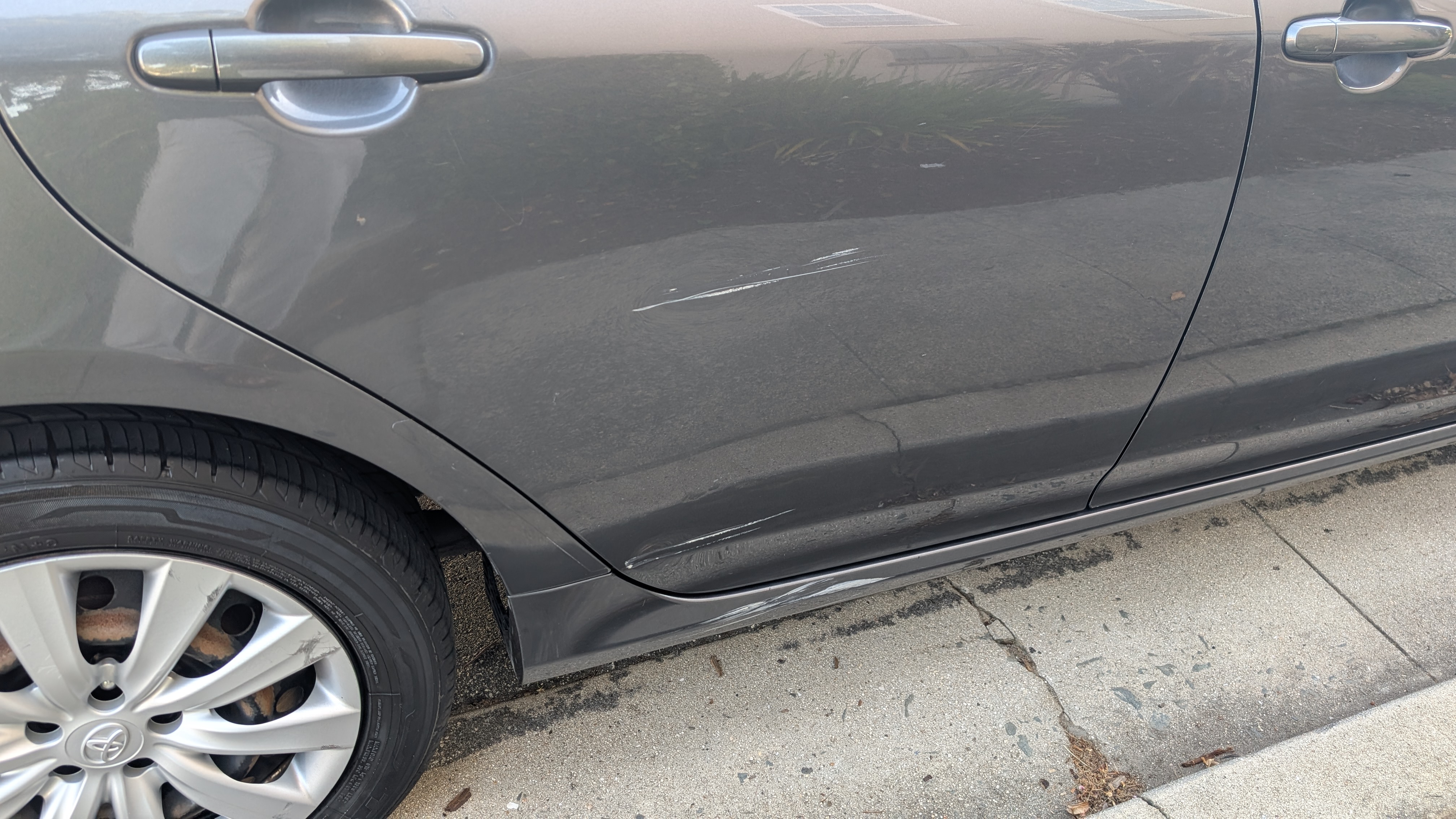 Used 2013 Toyota Corolla LE FWD image 9