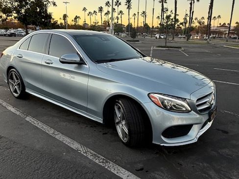 Used 2017 Mercedes-Benz C 300 4MATIC Sedan image 2
