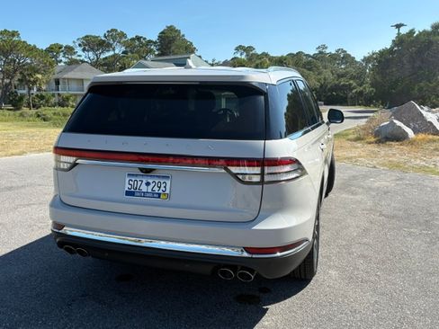 Used 2020 Lincoln Aviator Reserve w/ Equipment Group 201A RWD image 6