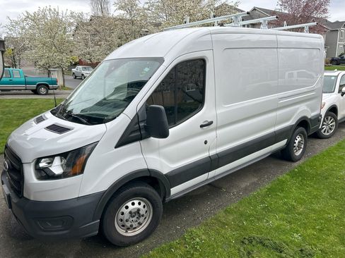 Used 2020 Ford Transit 250 Medium Roof w/ Interior Upgrade Package image 4