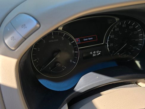 Used 2014 Nissan Pathfinder SL w/ SL Premium Package image 5